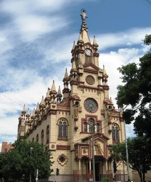 Parroquia Jesús Nazareno en Medellín